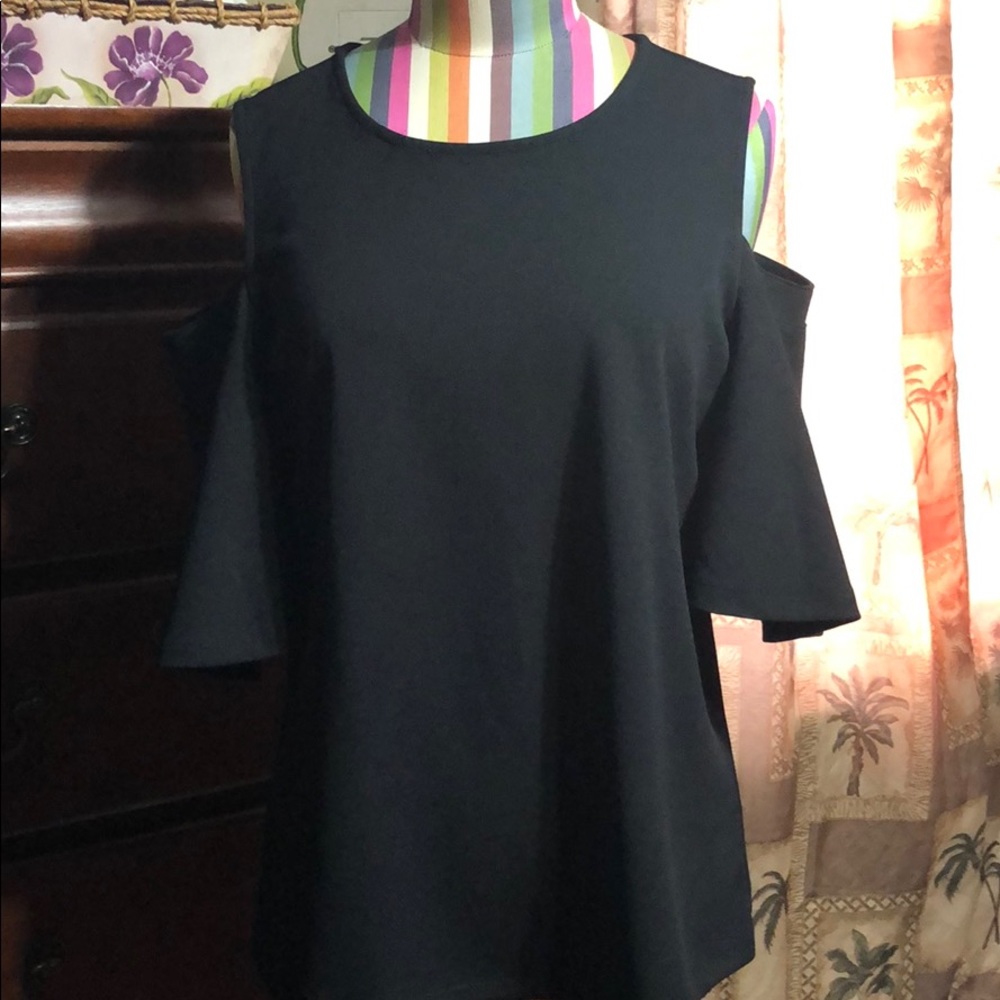Cold shoulder top by Ann Taylor size small